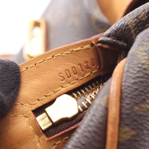 Louis Vuitton Stresa PM Monogram Shoulder Bag - Picture 4 of 6